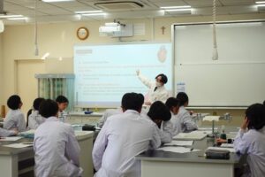 AG Science (Biology Stream) – Understanding the Structure of Animals via Dissections 