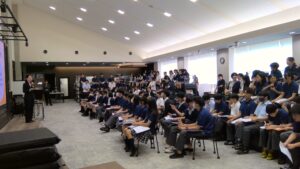 2年本科LHR「職業を知る」 